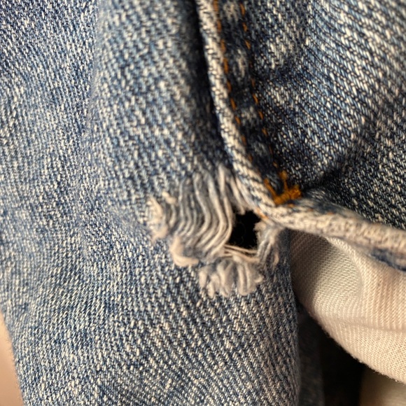 VINTAGE Levi’s Medium Wash Denim Thrashed Destroyed Grunge Trucker Jacket SZ XXL - Picture 10 of 15